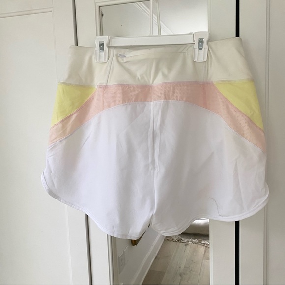 Sweaty Betty Track Speed Running Short Women's NWT Size Large - Picture 3 of 10